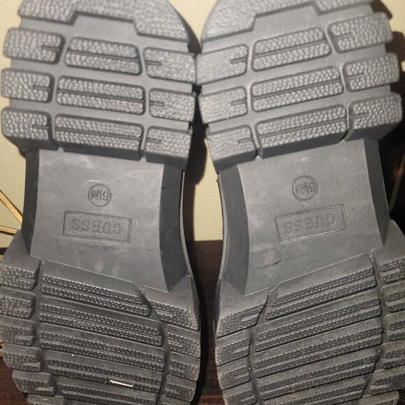 GUESS Chunky Combat Boots – Perfect Fall Staple - Size 6.5 - Picture 8 of 10